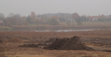 Usypywanie mas ziemnych w pobliżu Jeziora Umultowskiego