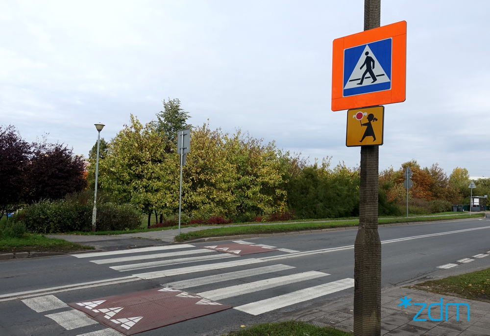 Wprowadzane w życie projekty dotyczące akcji "Bezpieczna droga do szkoły" pochodzącą z Poznańskiego Budżetu Obywatelskiego - grafika artykułu