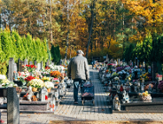 Bezpłatne sprzątanie na cmentarzach - trwają zapisy