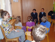 Mundurowe u przyjaciół