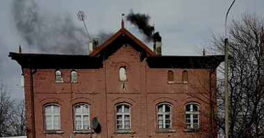 Dym z komina to najczęstszy powód do interwencji w sprawie spalania odpadów