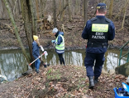 Rzeka Główna zanieczyszczona