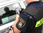 Smartphony, strażnicy i taksówki