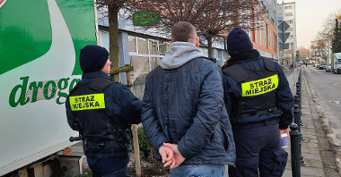 Straż Miejska Miasta Poznania - zdjęcia przykładowe z codziennej pracy strażnika